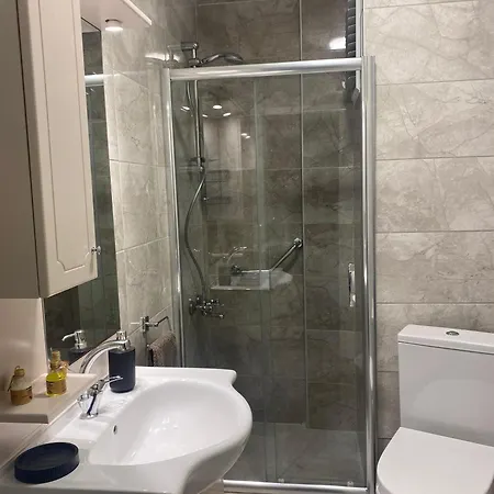 Appartement Comfort Home, 110 M2 At Center, Metro In 10 Seconds, 1 Living And 1 Bedroom