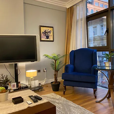 Comfort Home, 110 M2 At Center, Metro In 10 Seconds, 1 Living And 1 Bedroom Istanbulská provincie